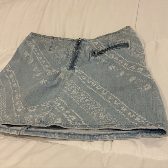 BDG - White & Blue - Denim - Mini Skirt - Women’s 0 - Picture 7 of 9